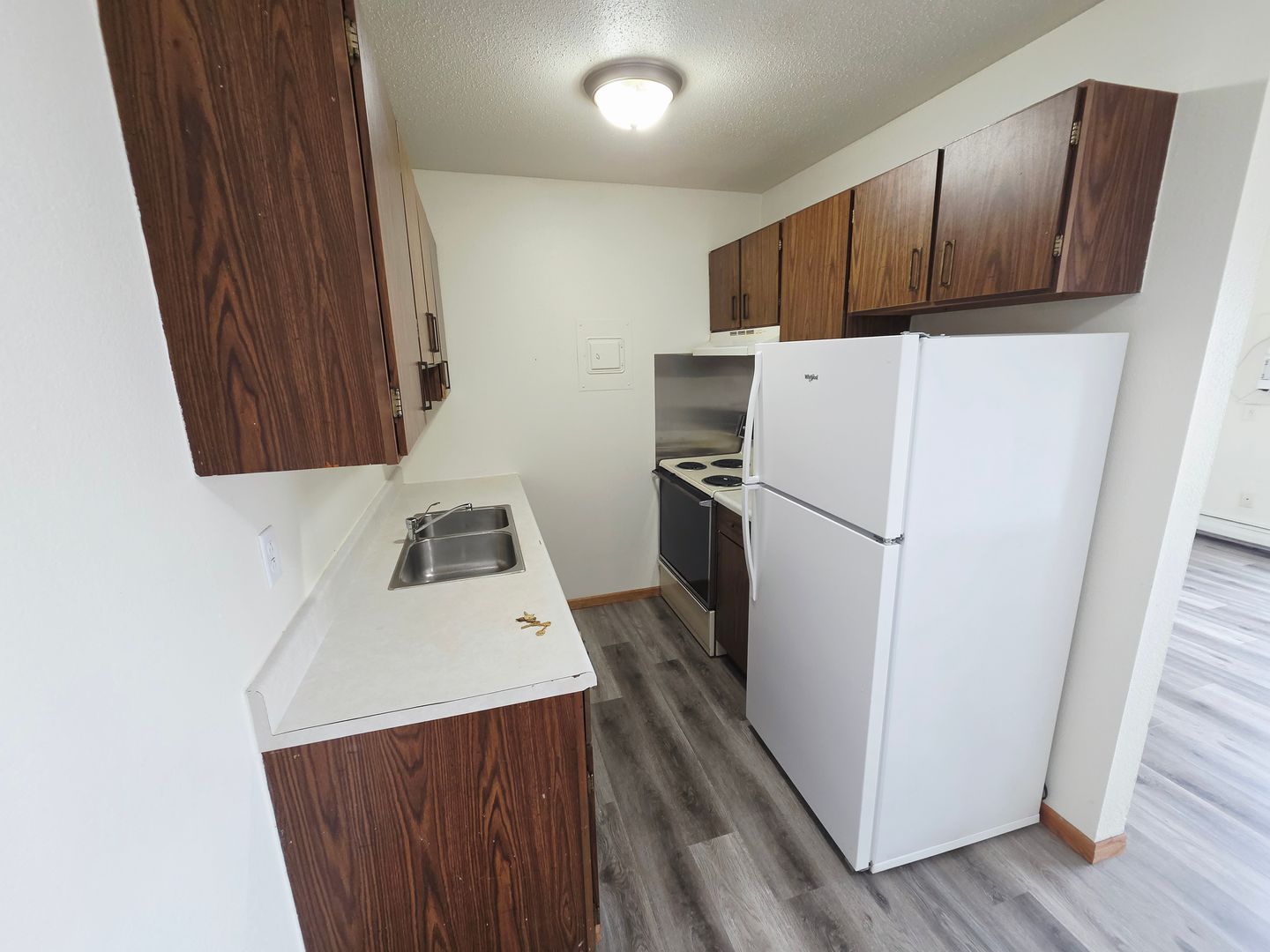 Bismarck Apartment: 2007 E Divide Ave