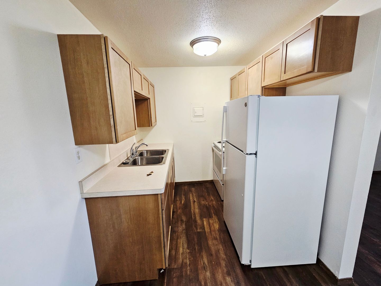 Bismarck Apartment: 2007 E Divide Ave