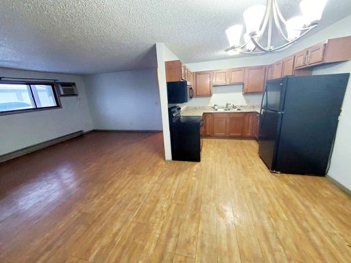 2 Bed 1 Bath Apartment for Rent – photo 1