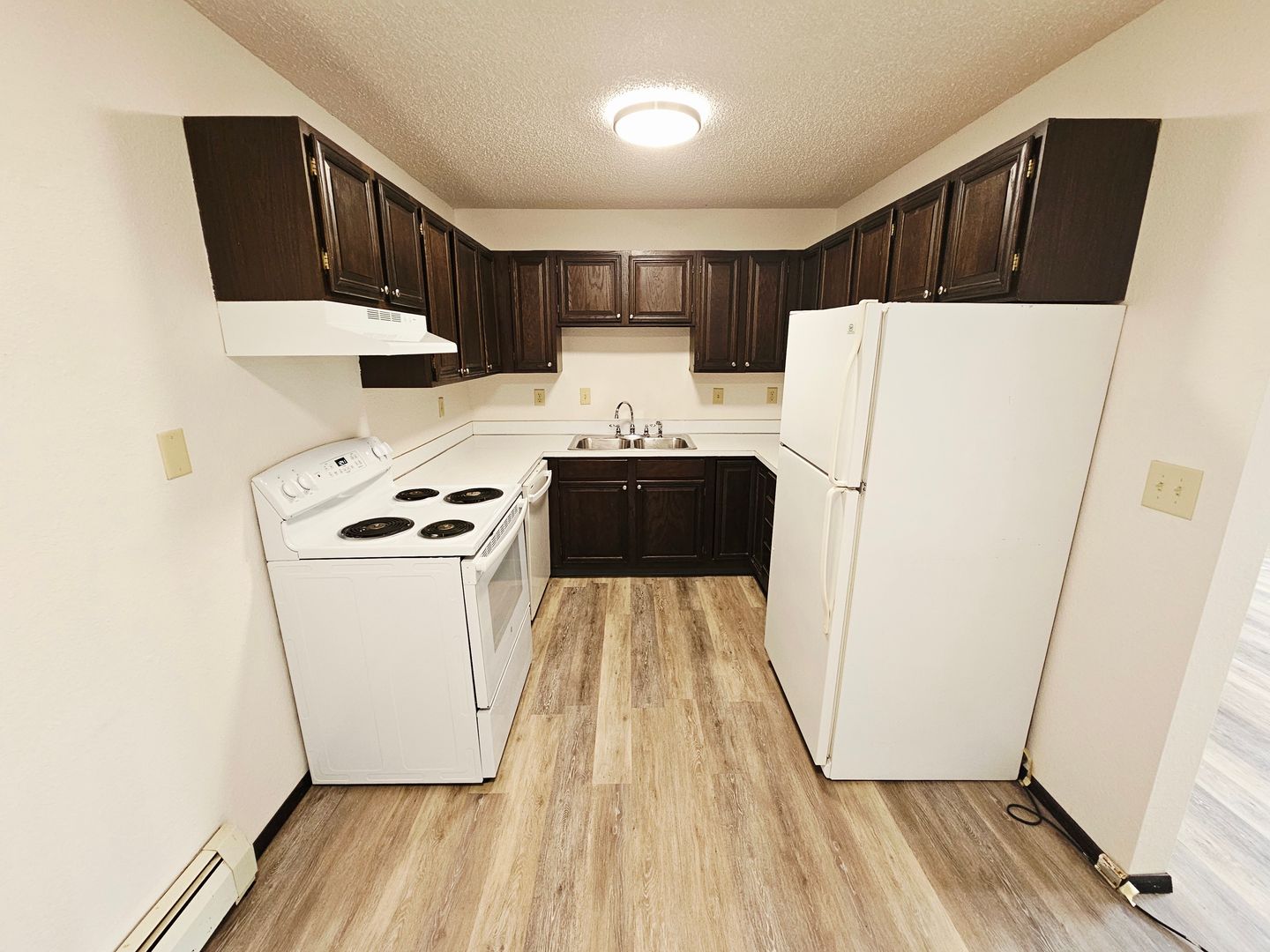 Bismarck Apartment: 3130 E Rosser Ave