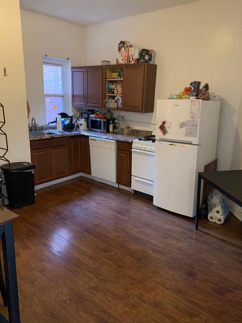 Pittsburgh Apartment: 3449 ward st