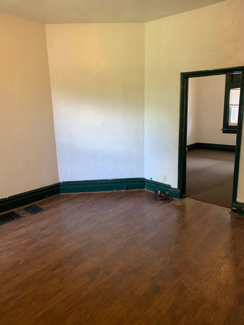 Pittsbugh Apartment: 21 wellsford st