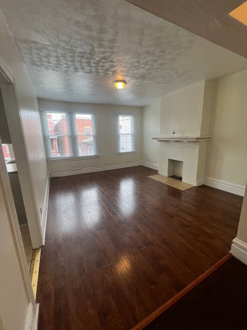 Pittsbugh Apartment: 418 Semple St