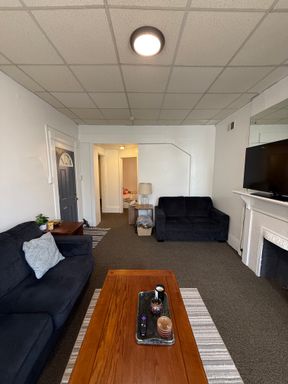 3 bedroom apartment – photo 1