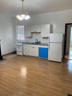6 bedroom house available – photo 1