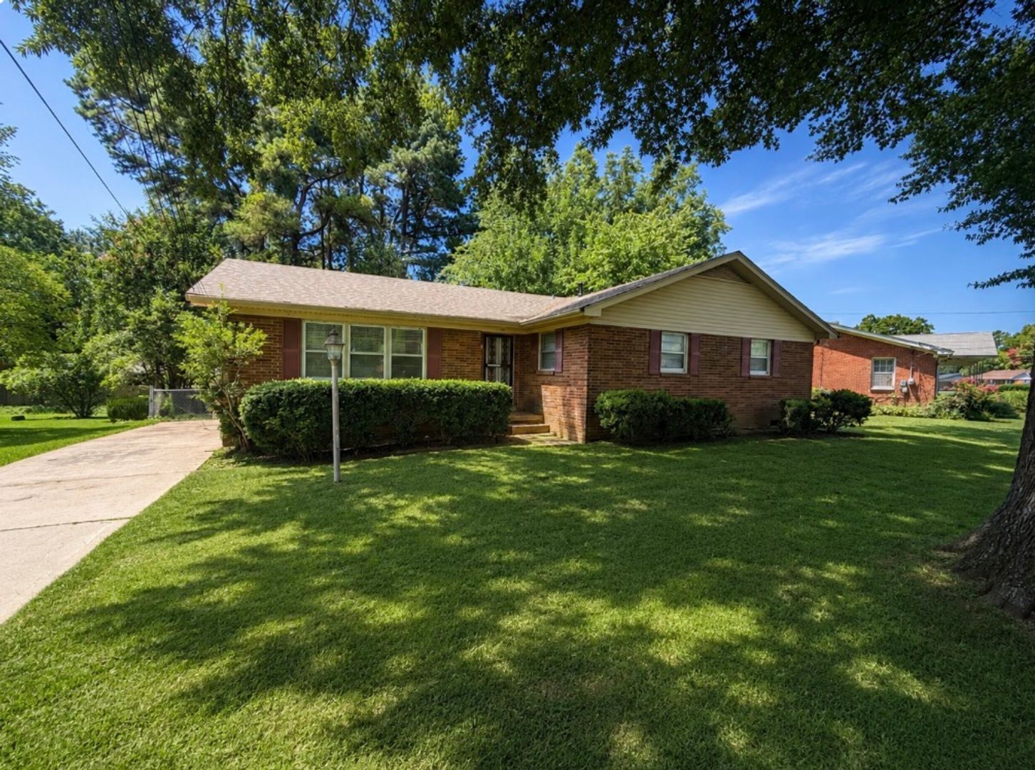 Jackson House: 10 Ridgeview Drive