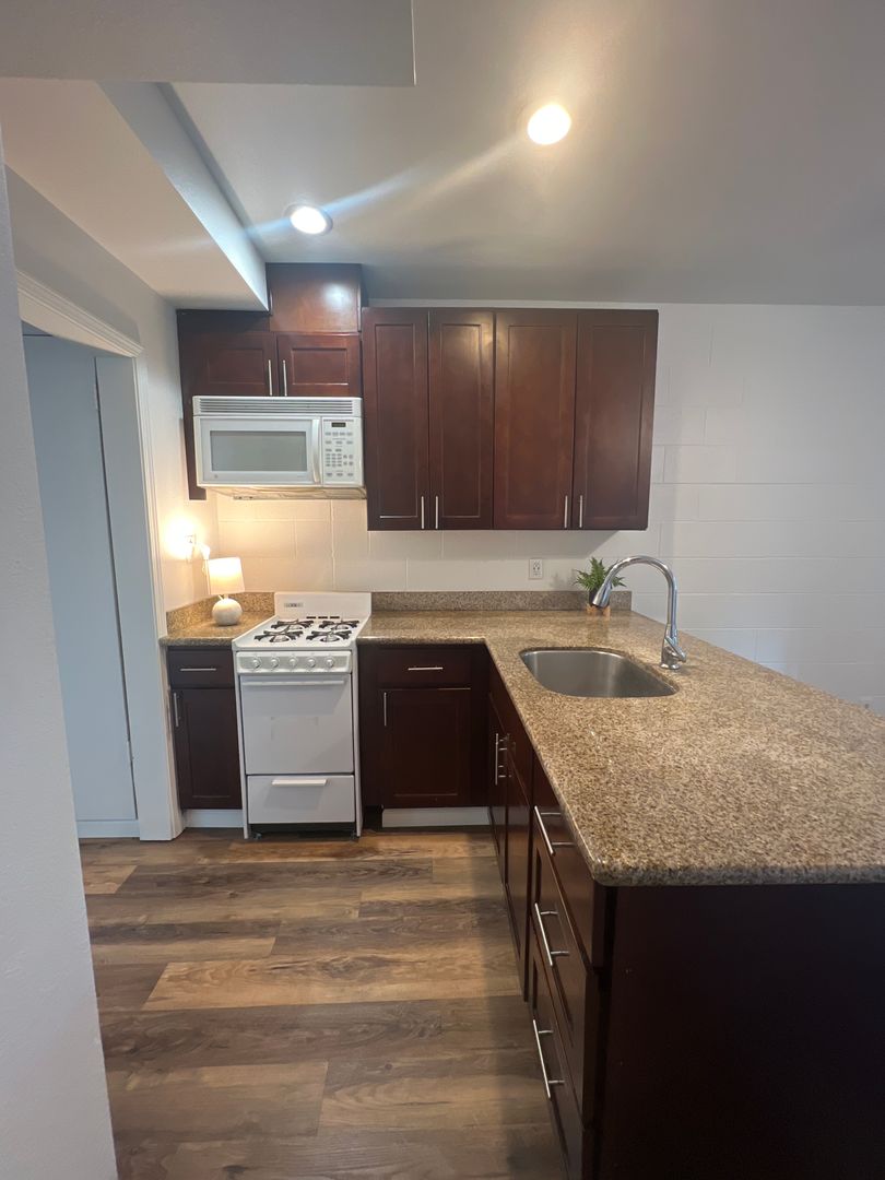 South Lake Tahoe Apartment: 1032 Fourth Street
