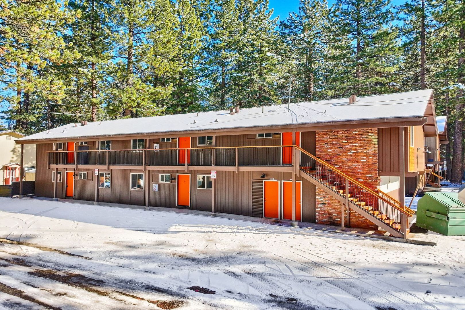 South Lake Tahoe Apartment: 3728 Primrose Ave & 1053 Moss Rd