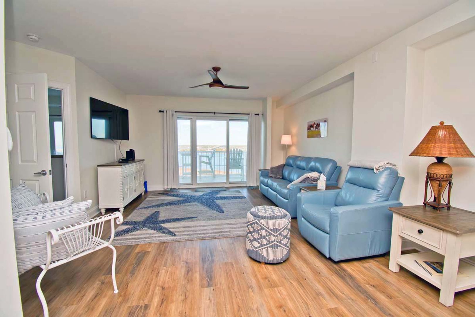 Beaufort House: 100 Olde Towne Yacht Club Road, Unit 715