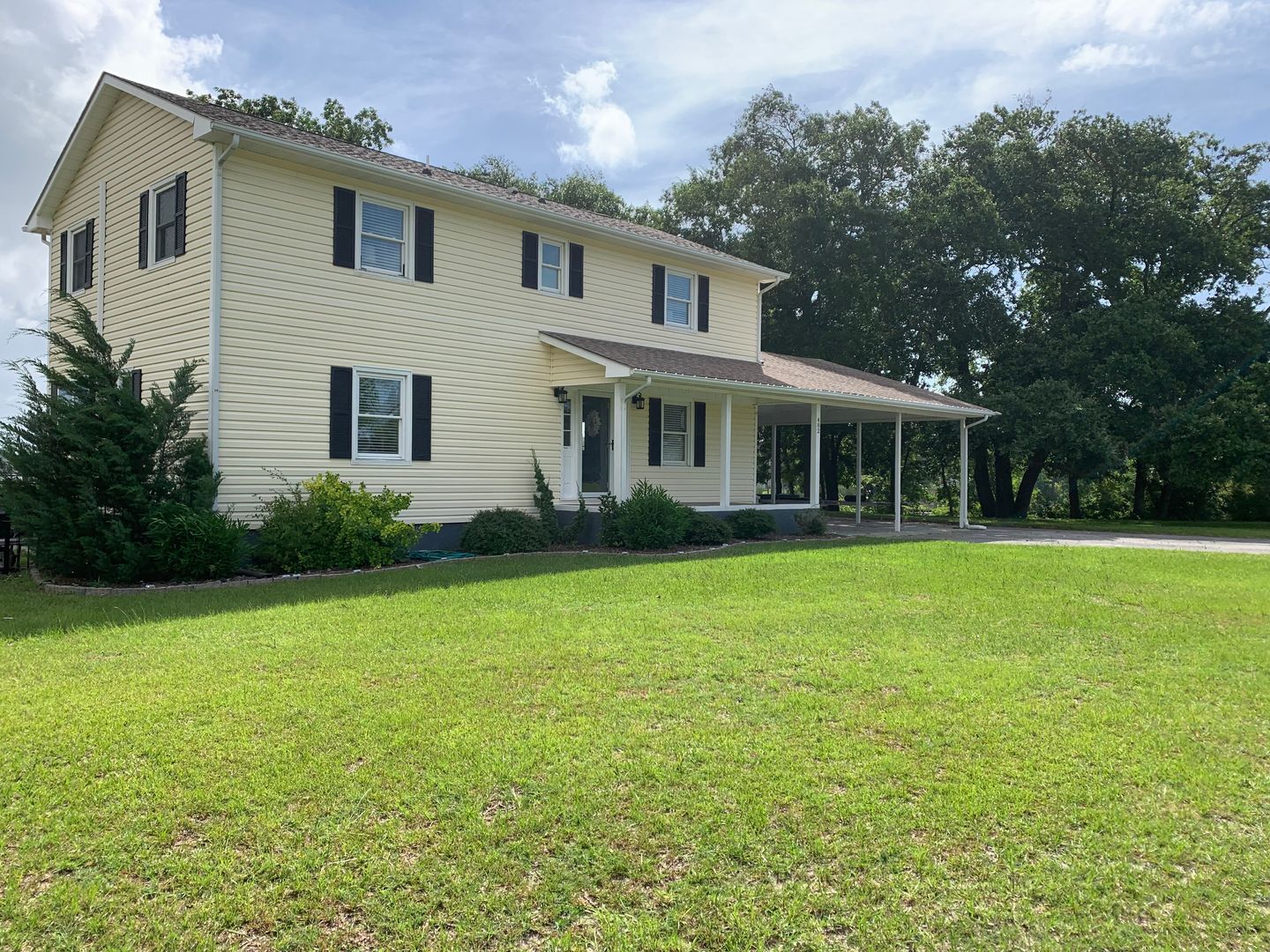 Cedar Point Apartment: 482 VFW Road