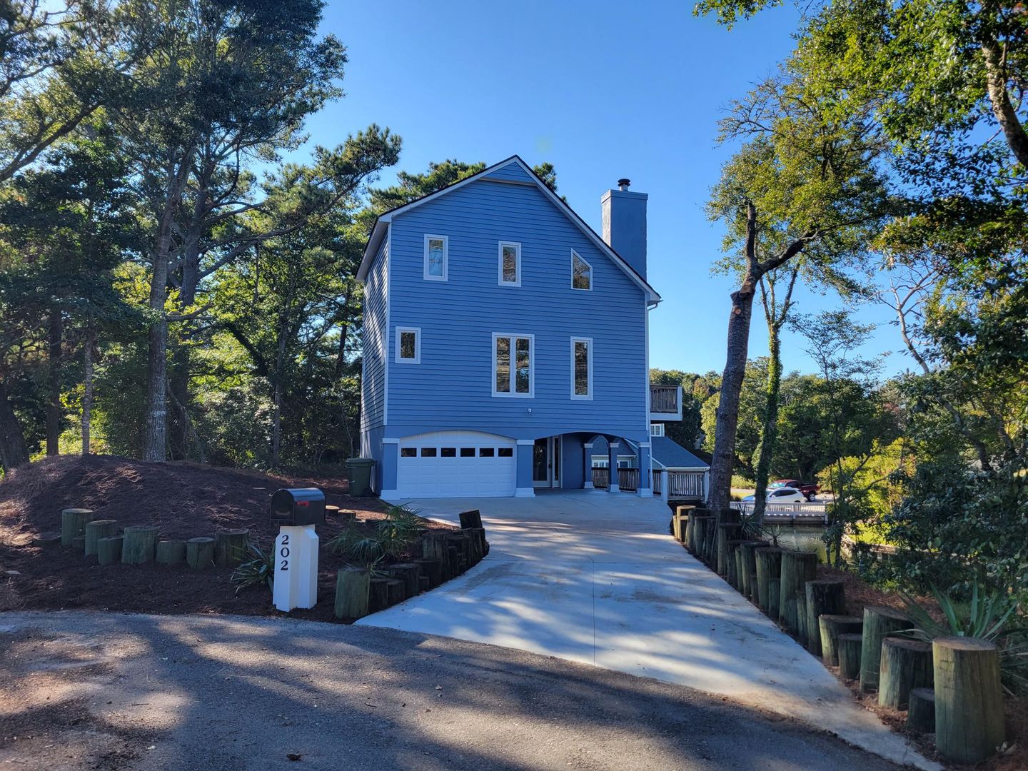 Emerald Isle House: 202 Lagoon Court