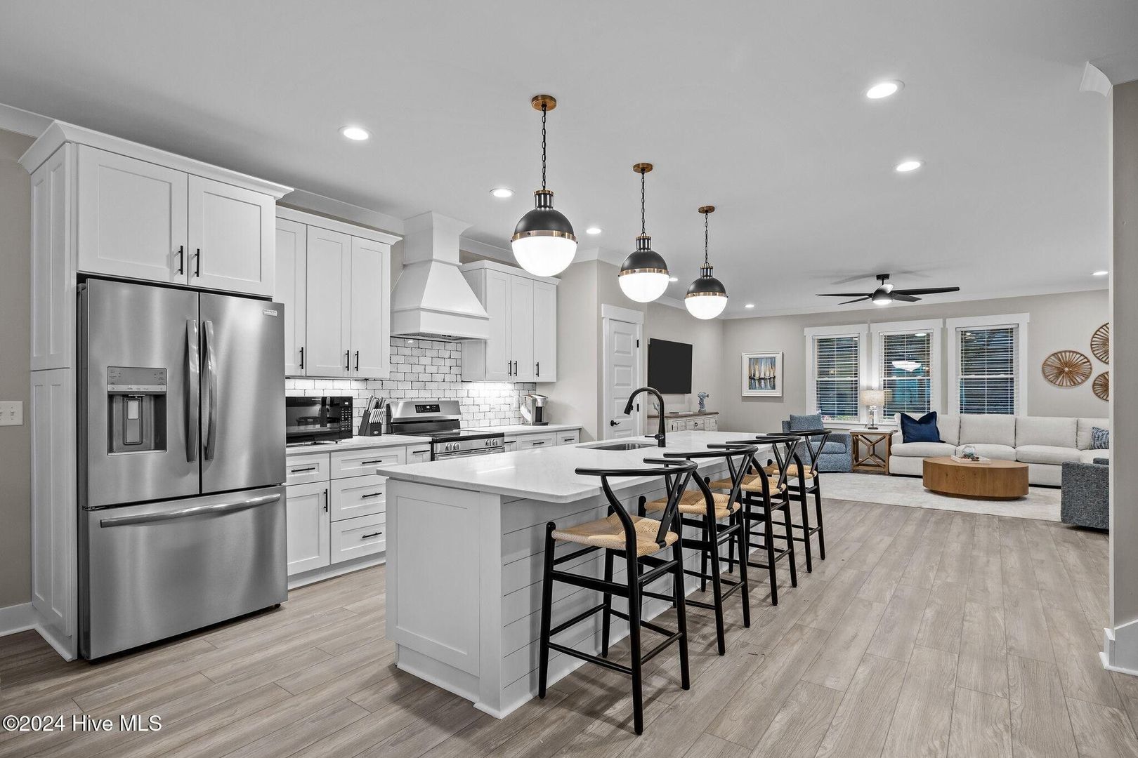 Emerald Isle House: 331 Live Oak Street South