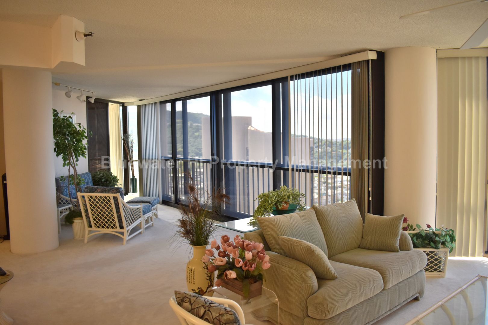 Honolulu Condo: 2101 Nuuanu Ave #2501