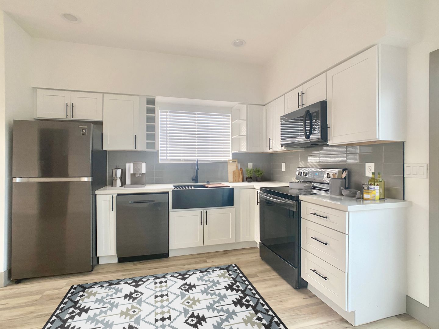 Phoenix Apartment: 3002 N 40th St.