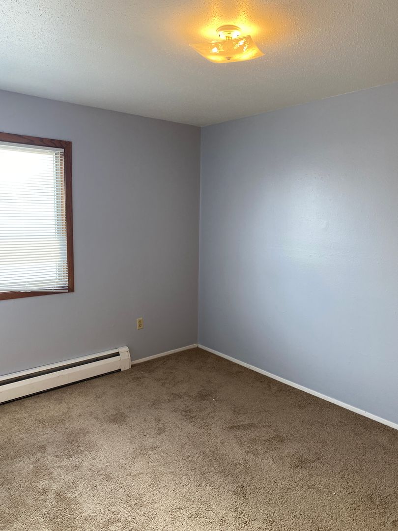 Jamestown Apartment: 1506 6th Ave SW