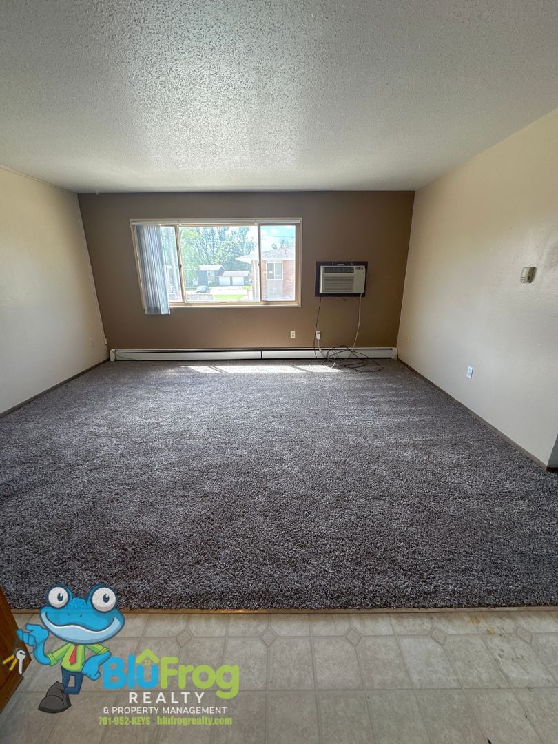 Jamestown Apartment: 909 12th Ave NE