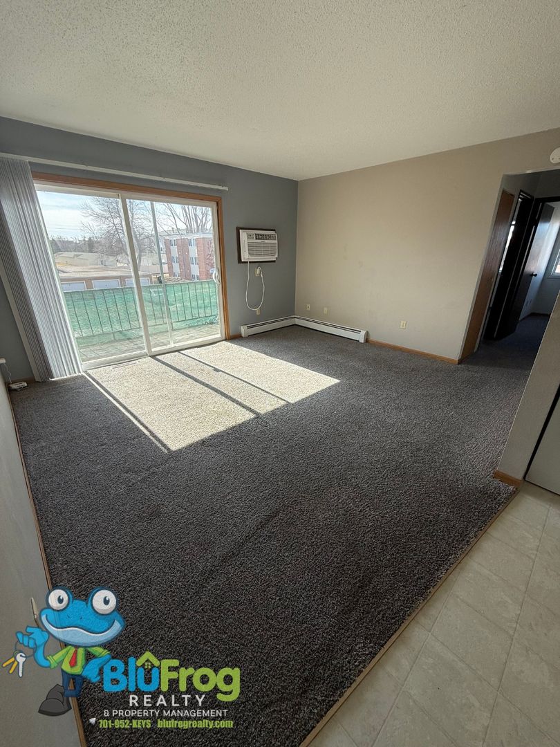 Jamestown Apartment: 611 11th St NE