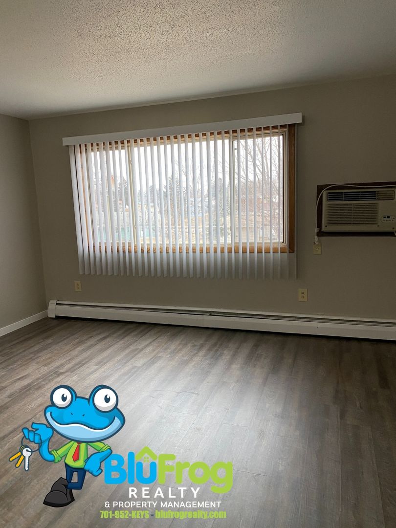 Jamestown Apartment: 1506 6th Ave SW