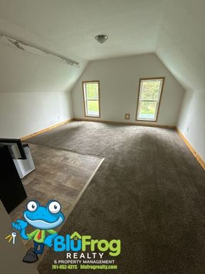 209 Main St - Upper