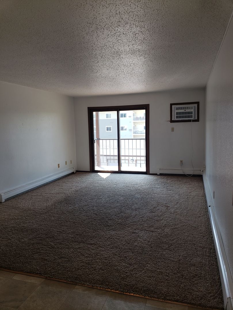 Jamestown Apartment: 1416 10th Ave NE