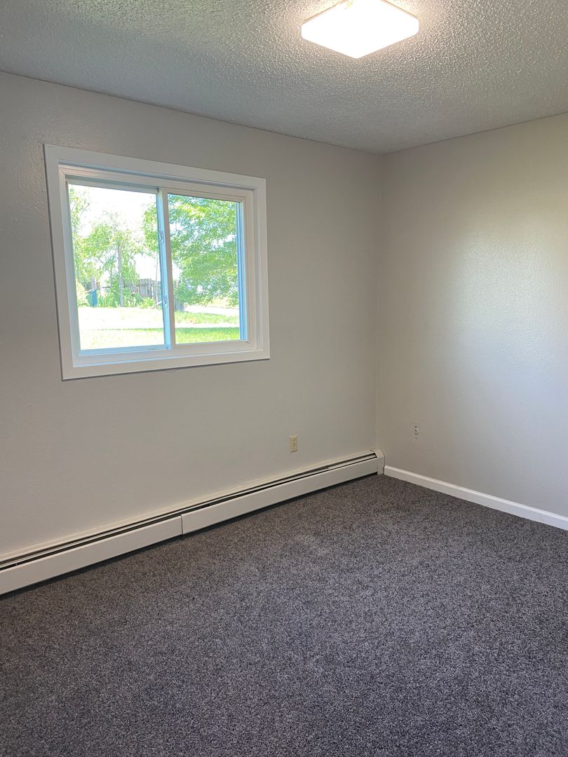 Jamestown Apartment: 1213 11th St SE