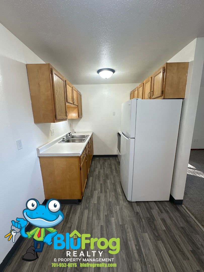 Jamestown Apartment: 909 12th Ave NE