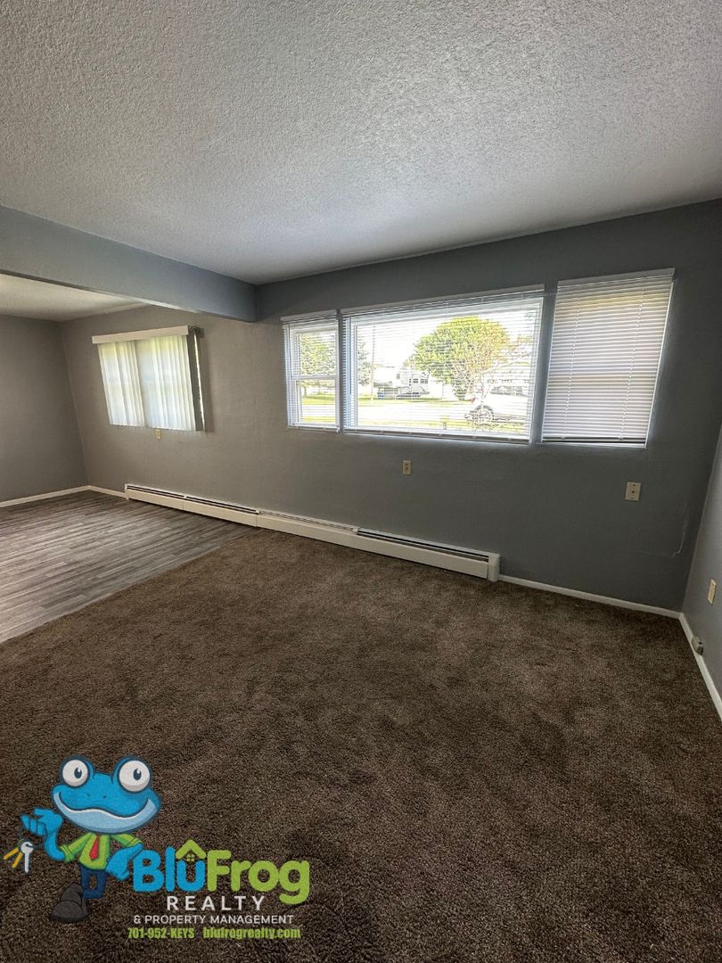 Jamestown Apartment: 714 13th St SE