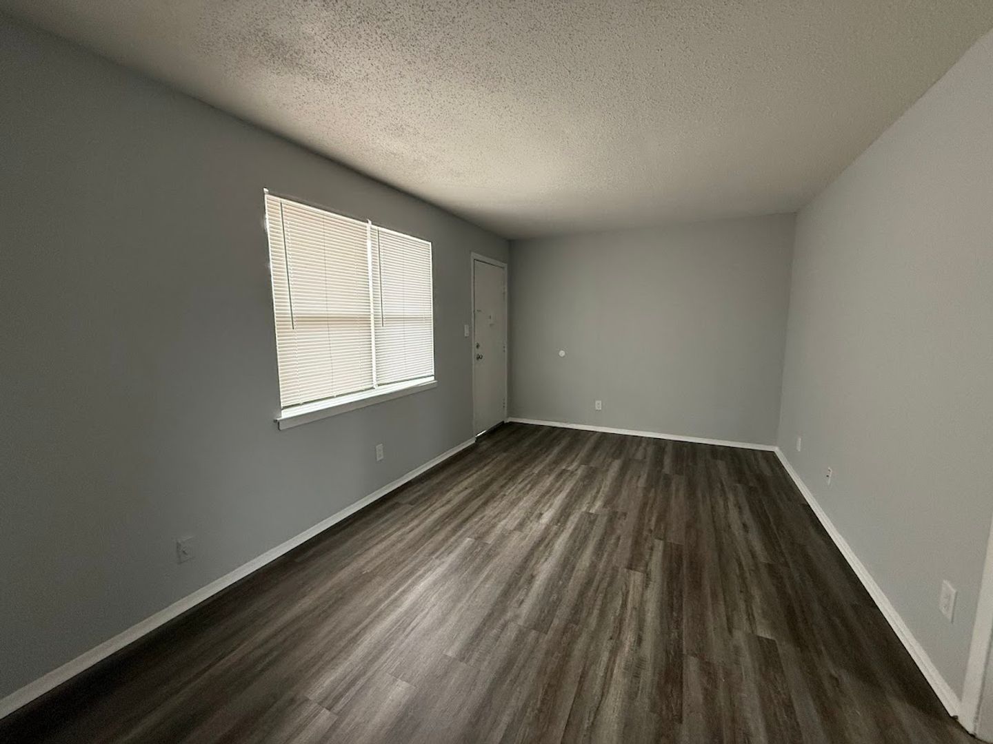 Memphis Apartment: 888 Crockett Place