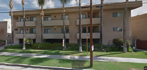 Tarzana Apartment: 18630 Burbank Boulevard
