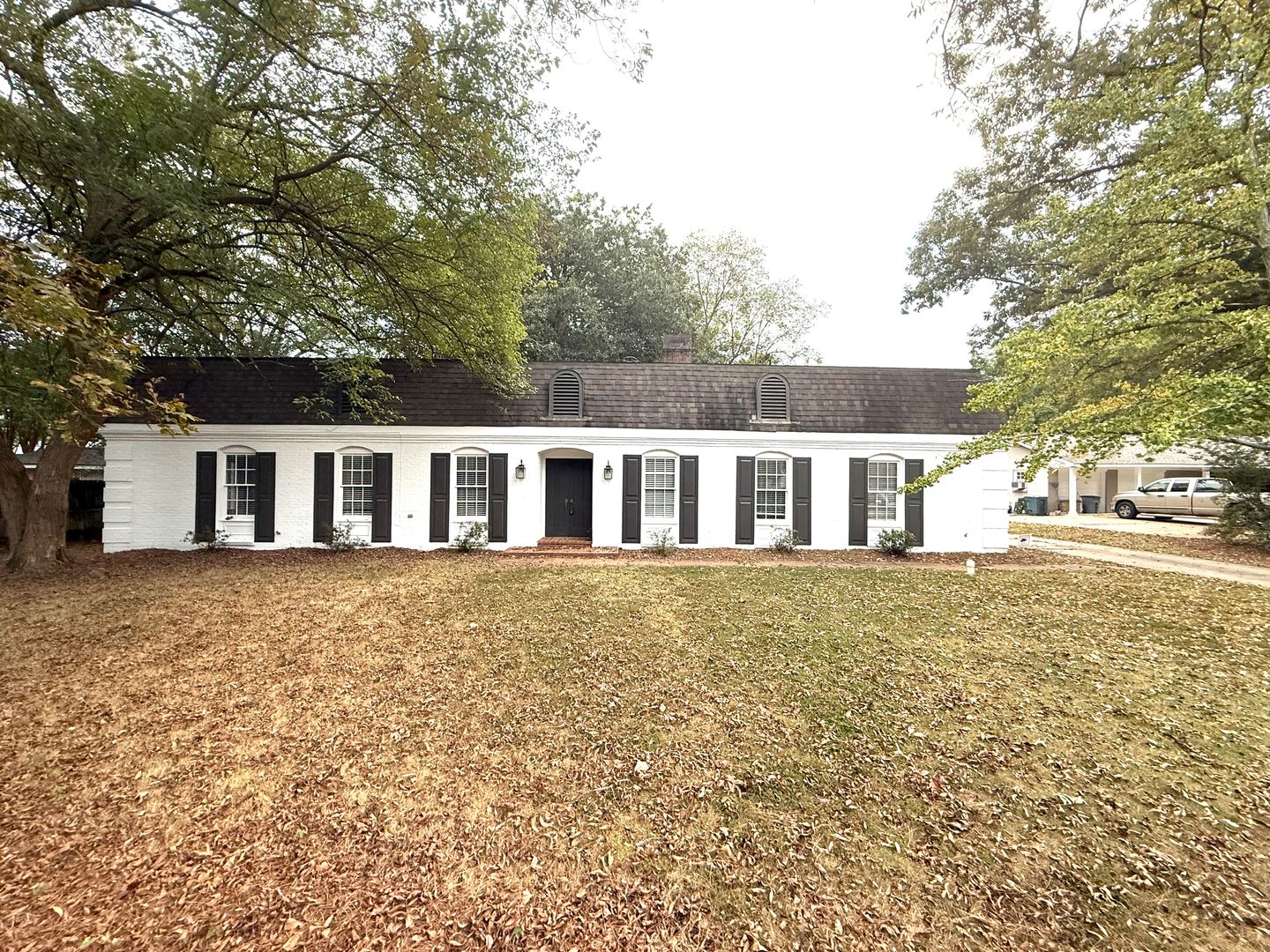 Montgomery House: 1809 Vaughn Lane