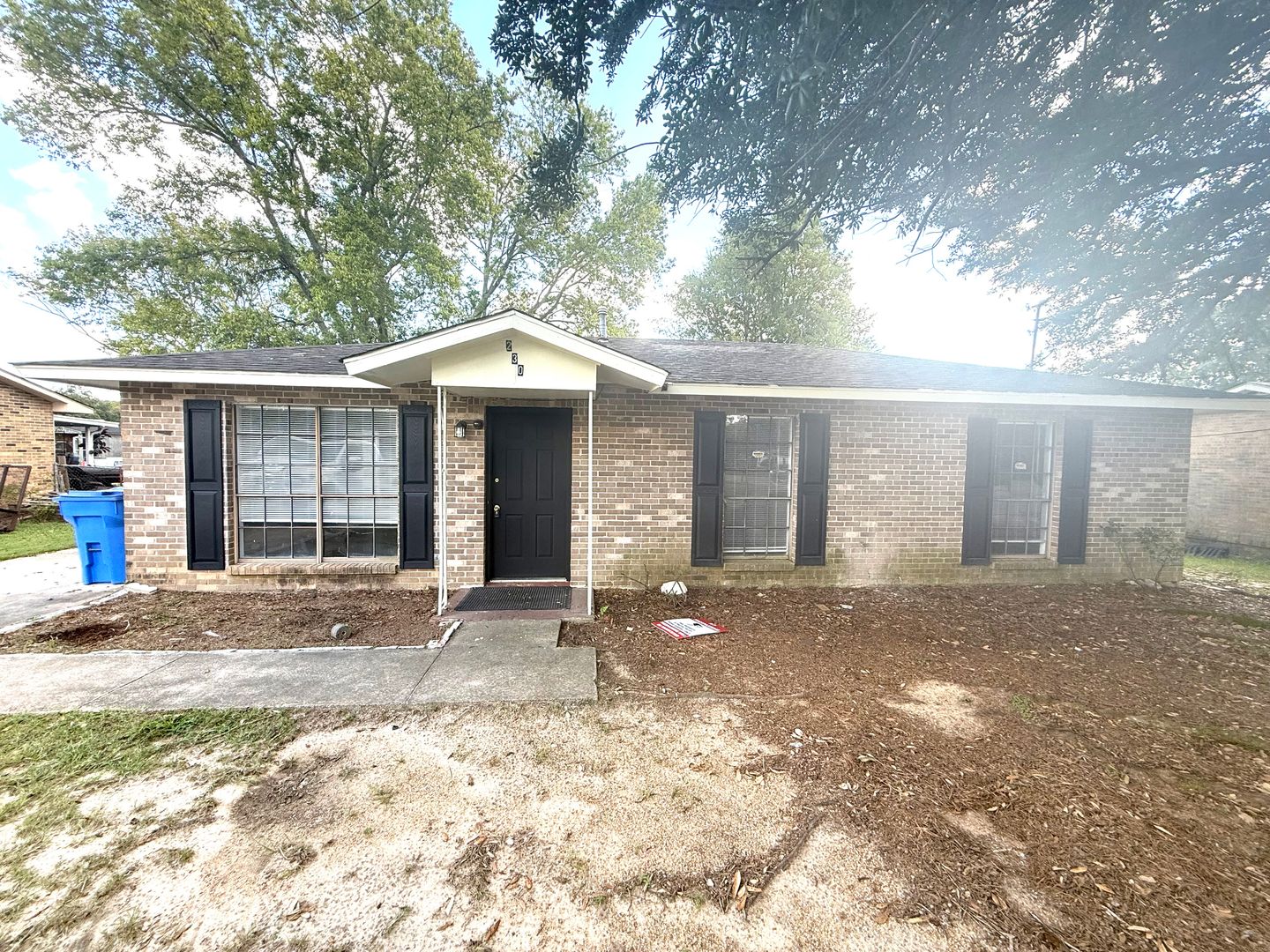 Prattville House: 230 Joyce Street
