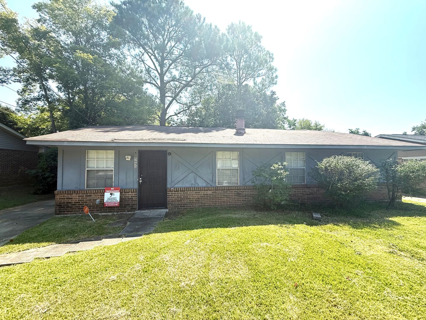 Montgomery House: 5953 Oakleigh Road