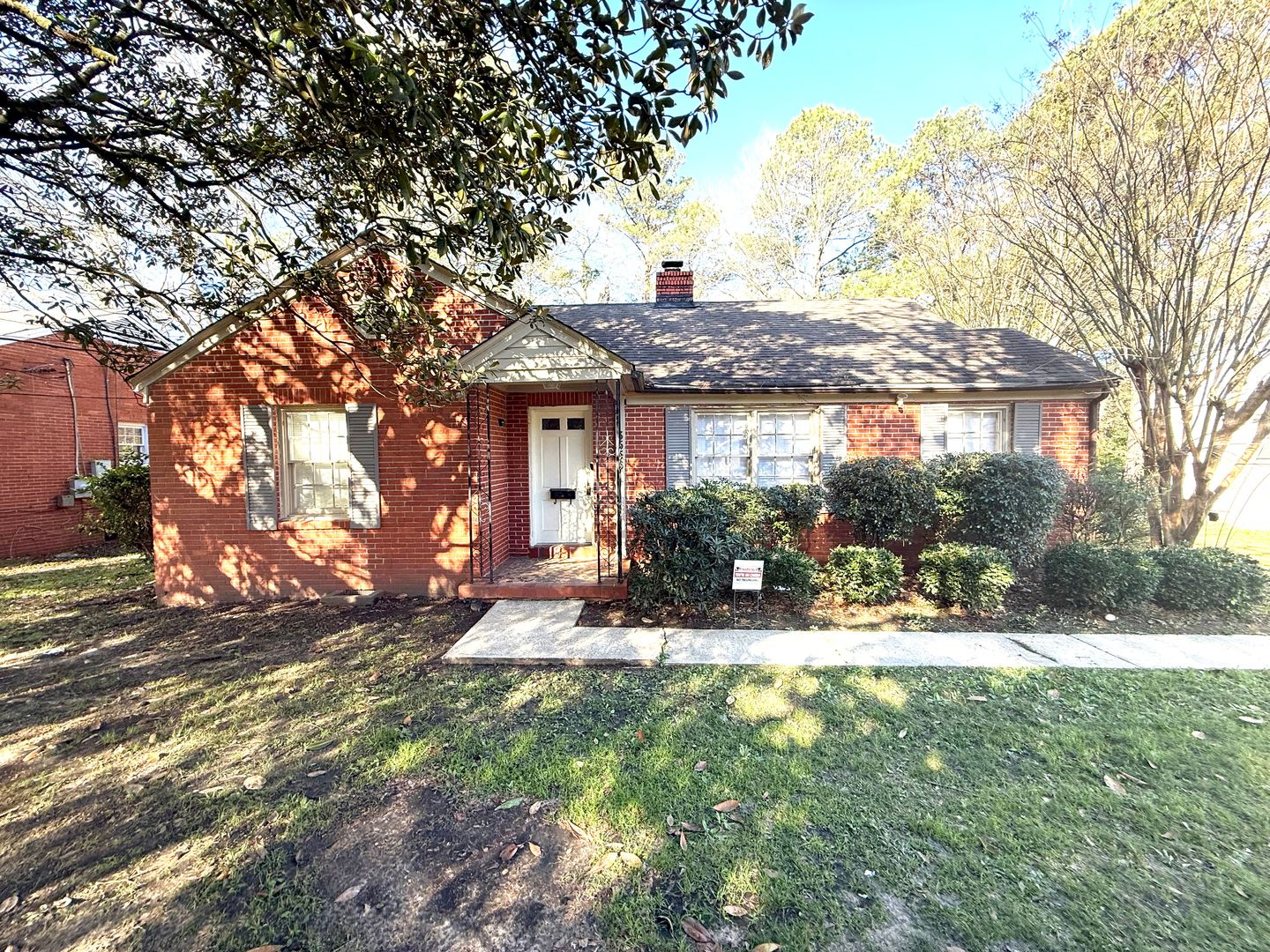 Montgomery House: 3556 Norman Bridge Rd