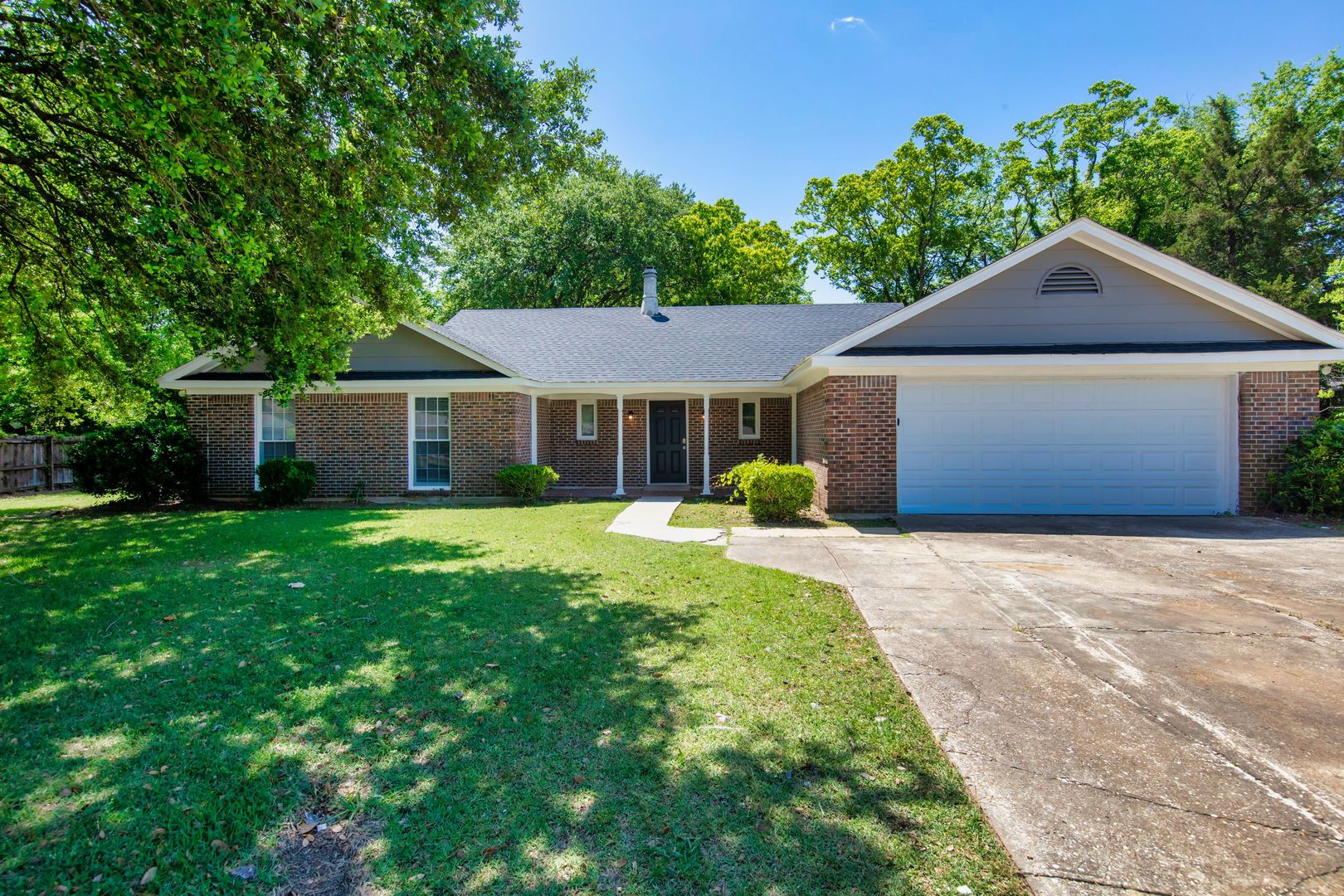 Montgomery House: 4536 Fairlane Court
