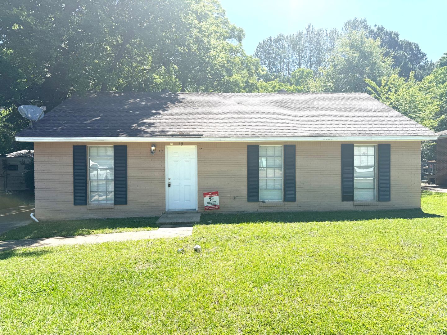 Montgomery House: 428 Fieldbrook Drive