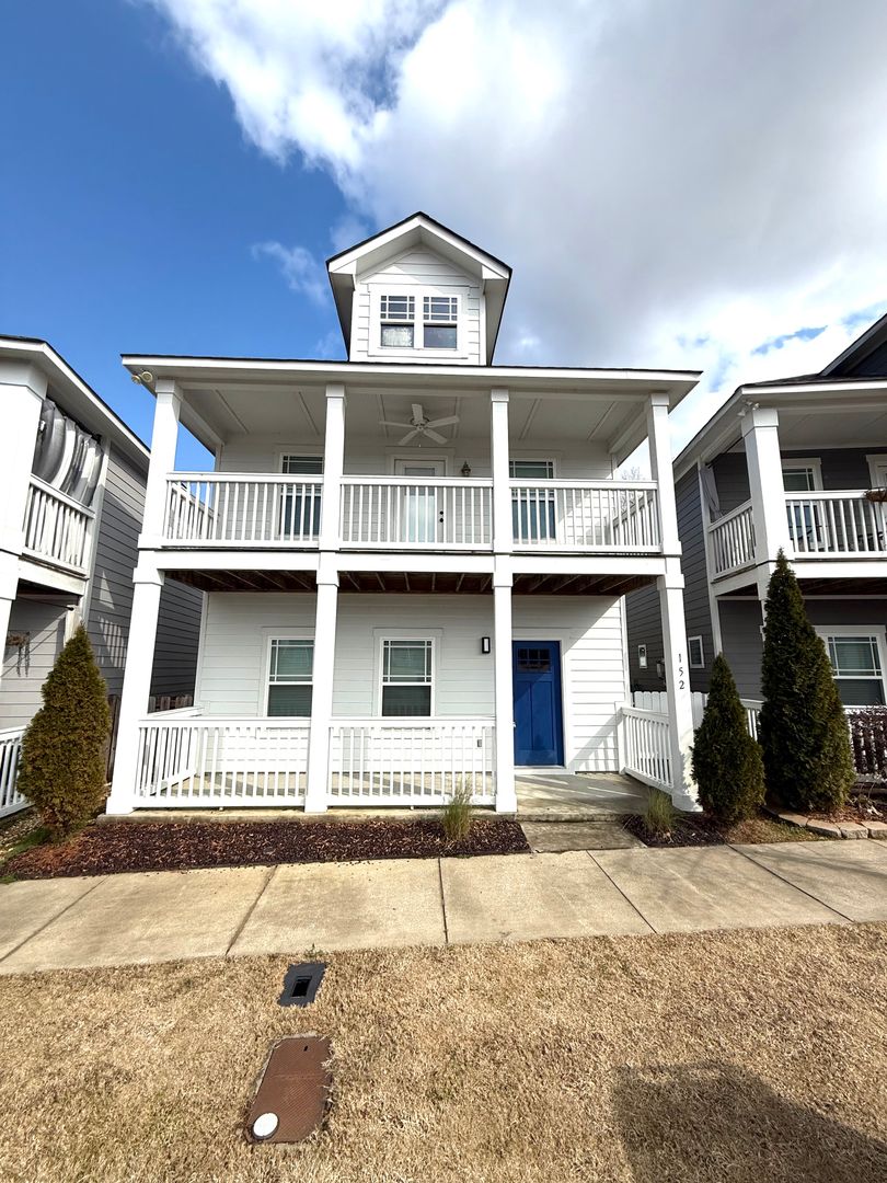 Pike Road House: 152 Avenue of The Orchards