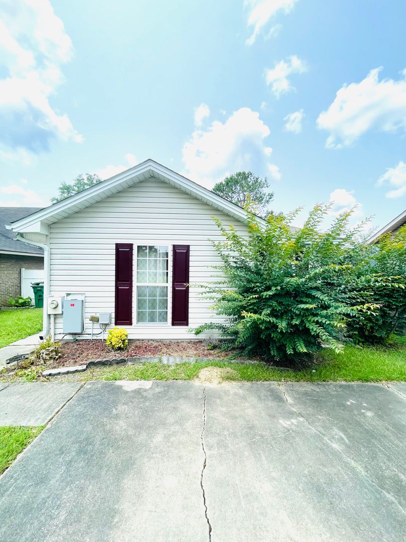 Montgomery House: 1508 Westminster Drive