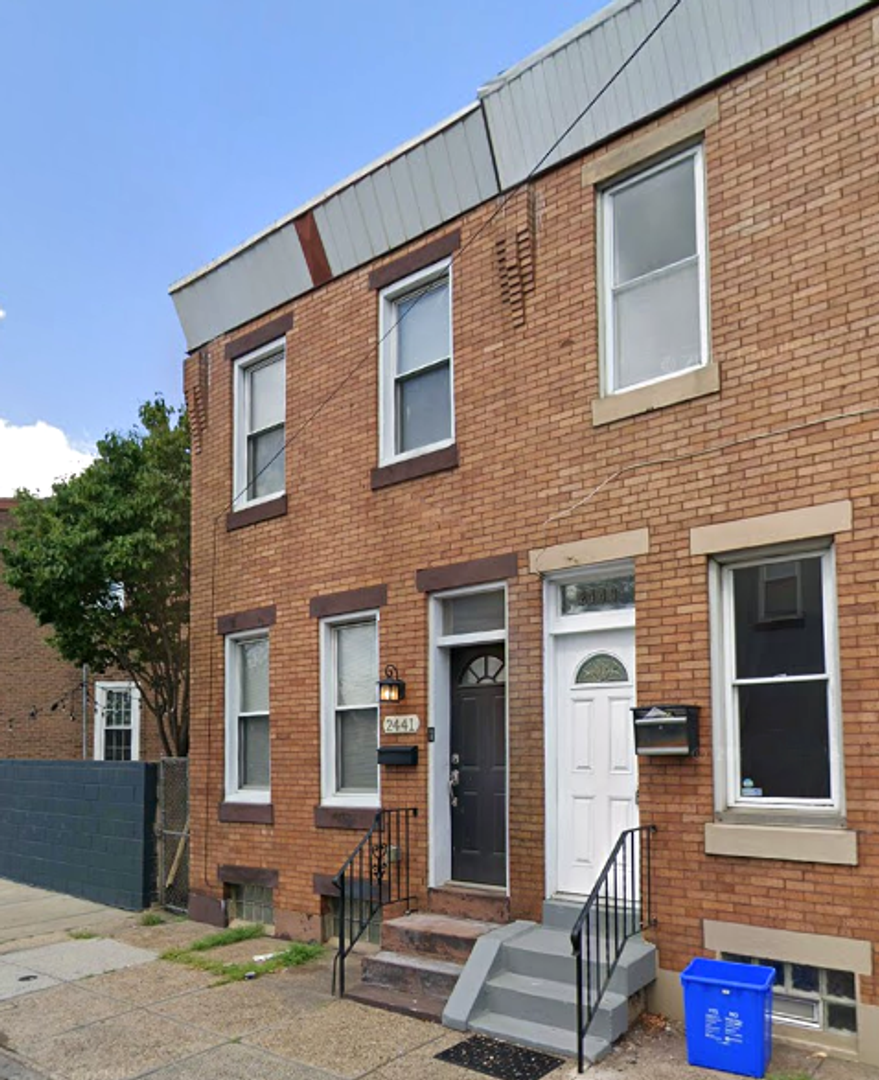 Philadelphia Townhome: 2441 East Oakdale St
