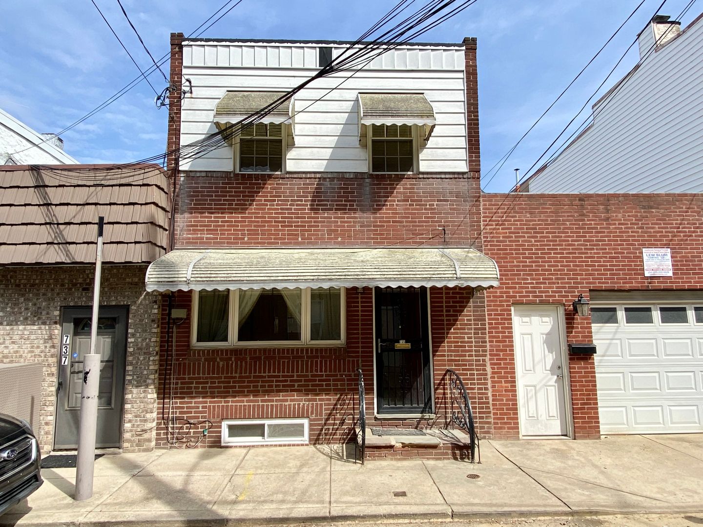 Philadelphia Townhome: 735 Manton St