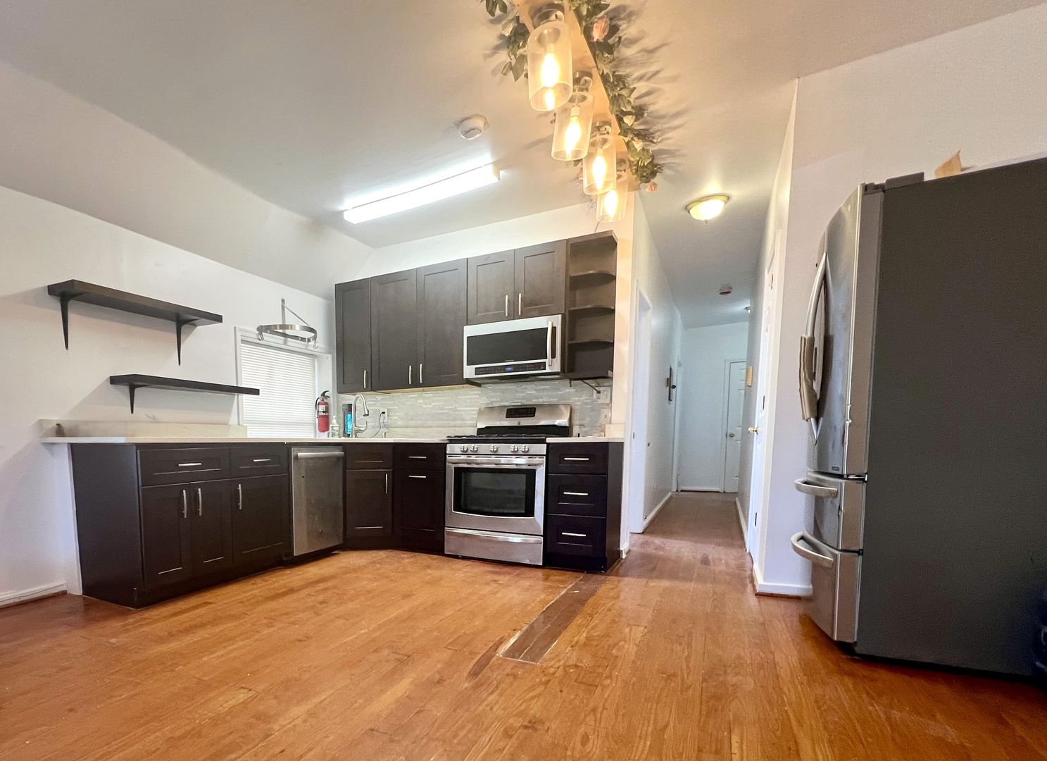 Philadelphia Apartment: 807 S Saint Bernard St