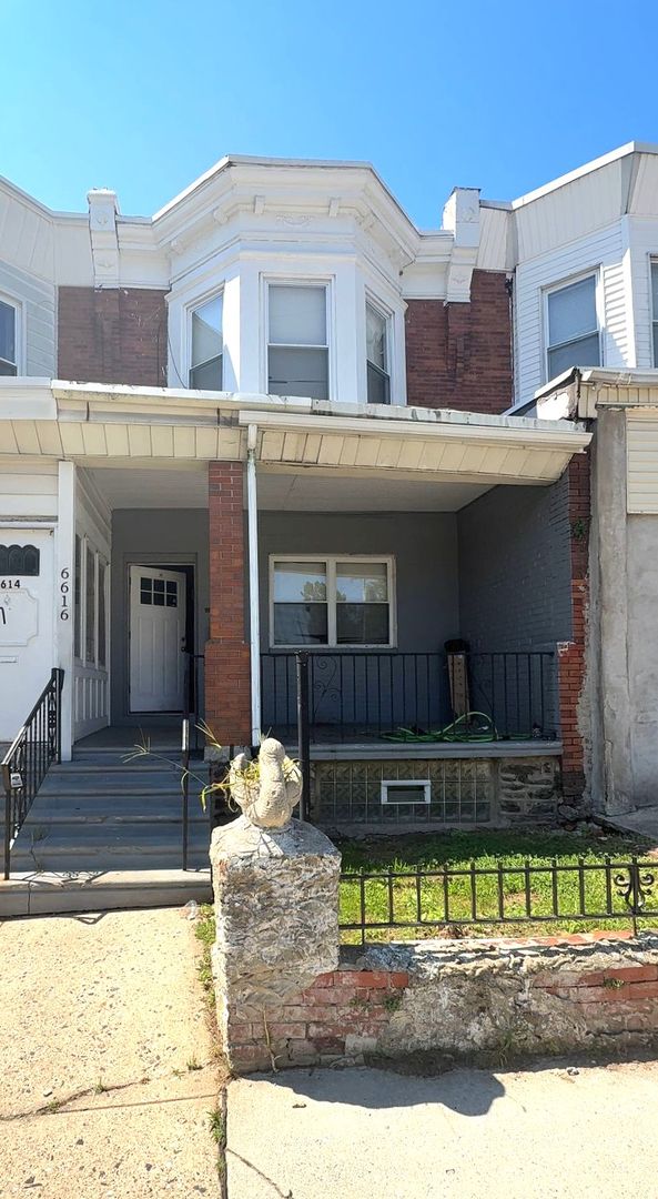 Philadelphia Townhome: 6616 Chew Ave