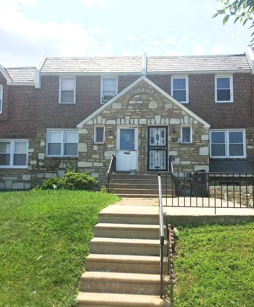 Philadelphia Townhome: 351 E Claremont Rd.