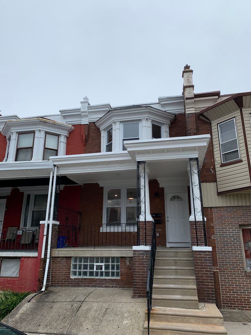 Philadelphia Apartment: 431 S 56th St