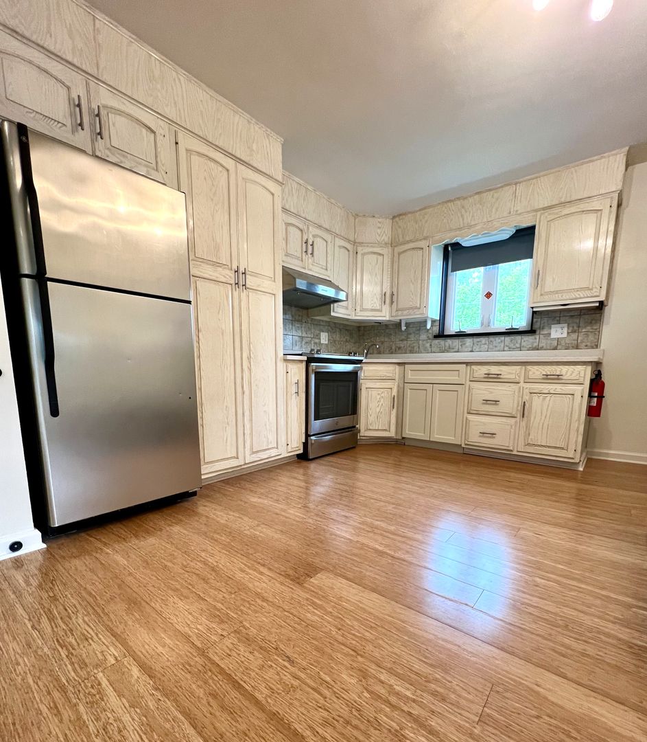 Philadelphia Townhome: 569 Domino Ln