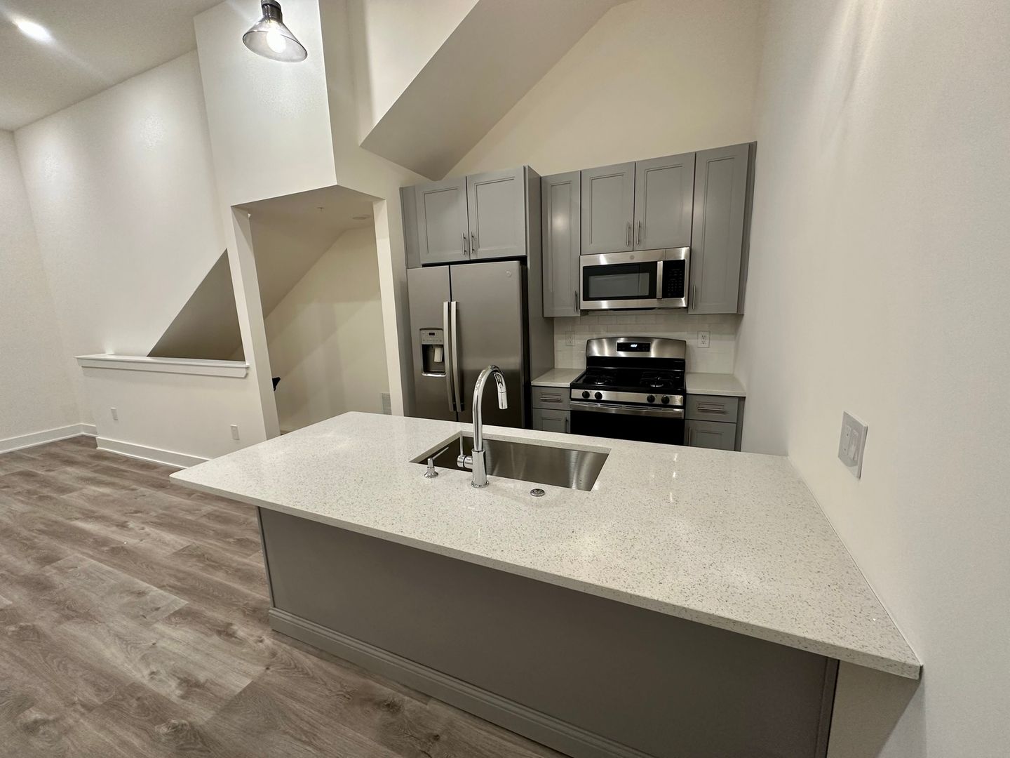 Philadelphia Condo: 1115 N American St Unit C1