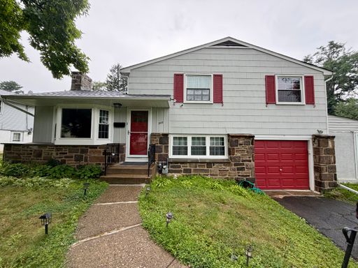 Stunning 4-Bedroom Home Nestled in Glenside. Available NOW!