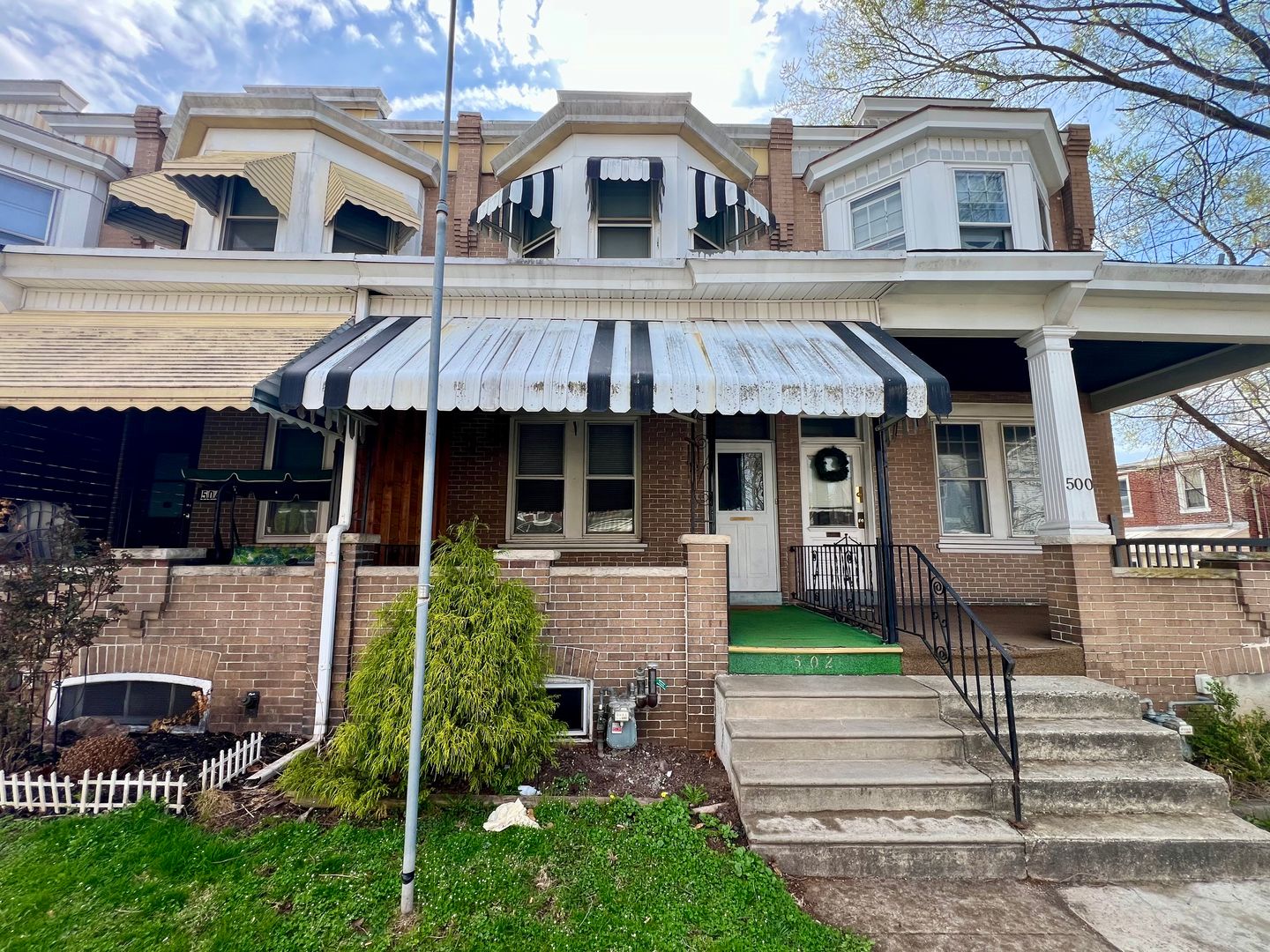 Norristown Townhome: 502 Buttonwood St