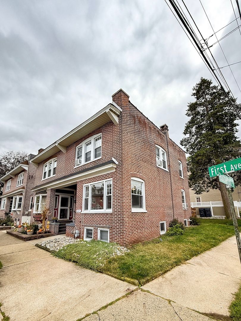 Phoenixville Townhome: 412 1st Ave