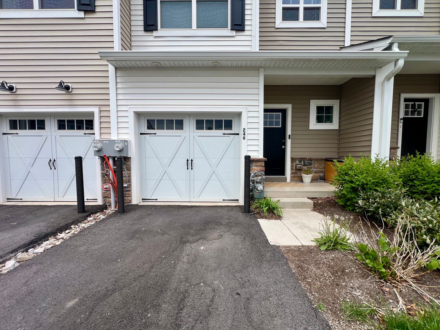 Norristown Townhome: 246 Honey Ln