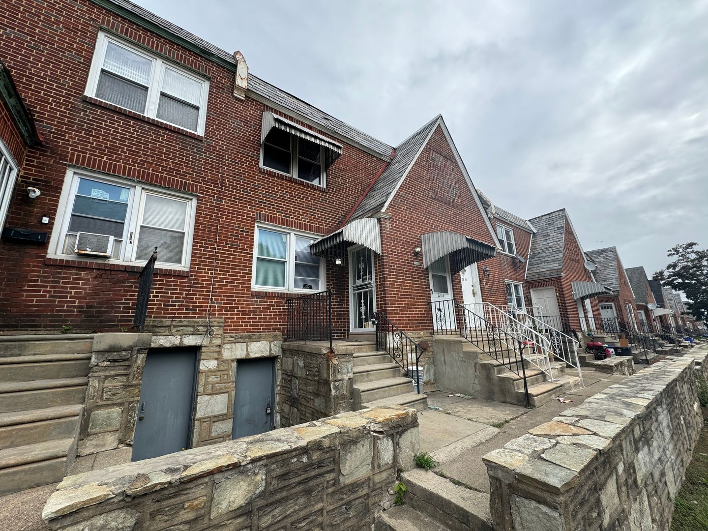 Philadelphia Apartment: 521 E Tabor Rd